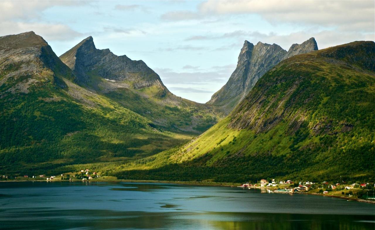 Hamn I Senja Hotel Exterior photo